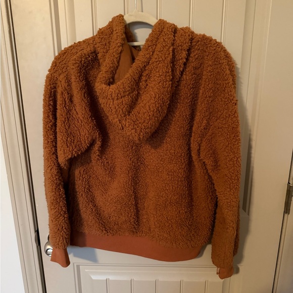 Love Tree Warm Tan Sherpa Pullover - Picture 2 of 3